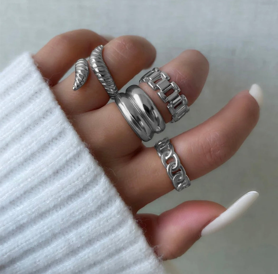 Minimalist Chain Rings