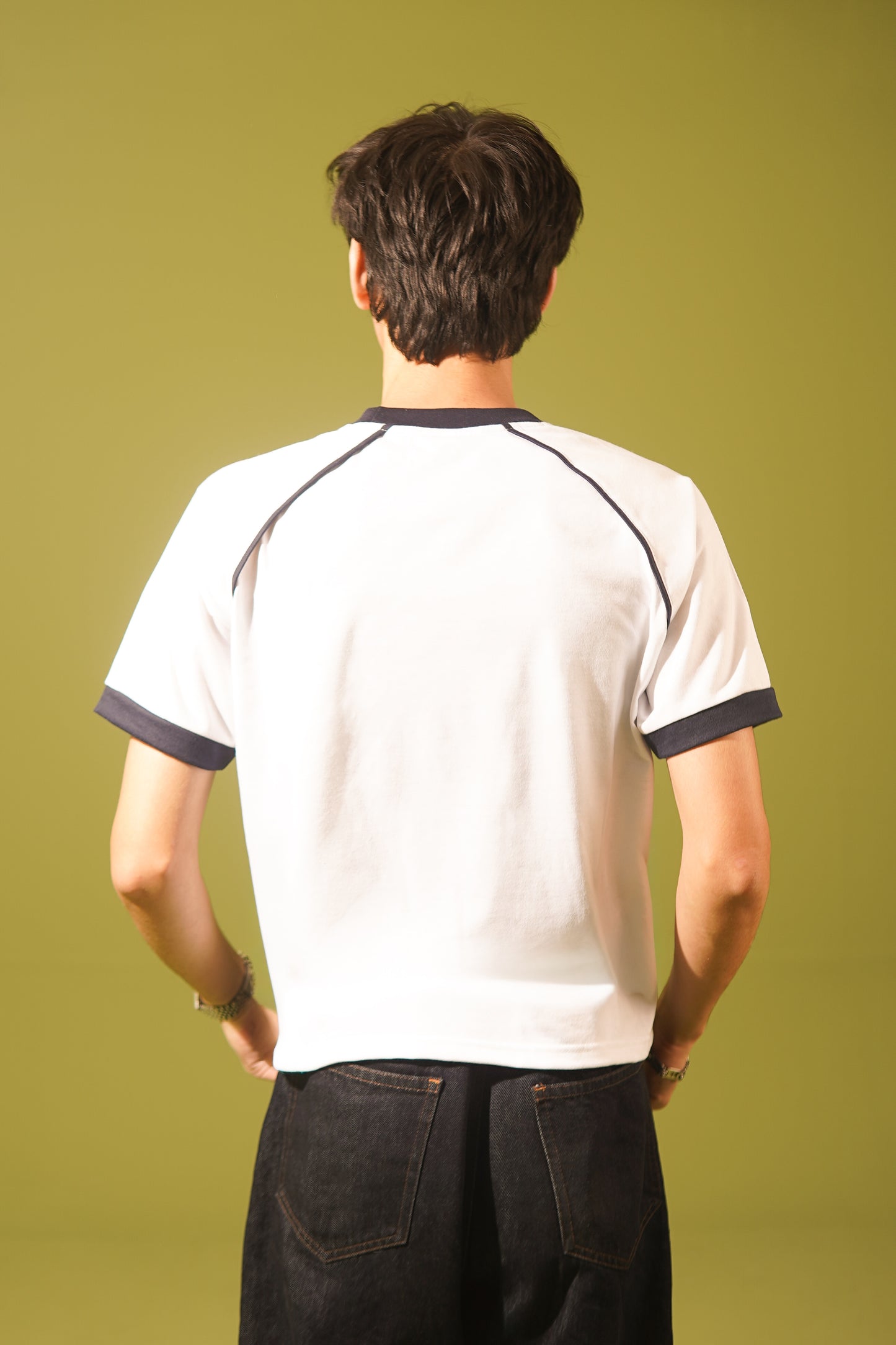 White raglan piping shirt
