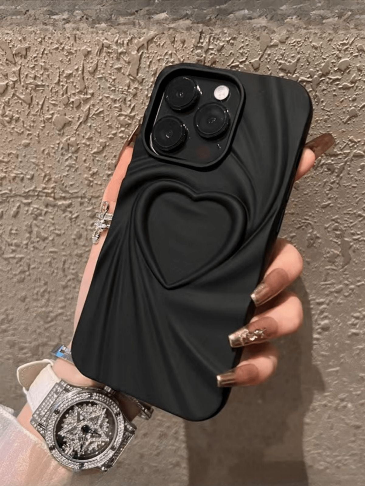 black swirly heart pc for ip 14 pro