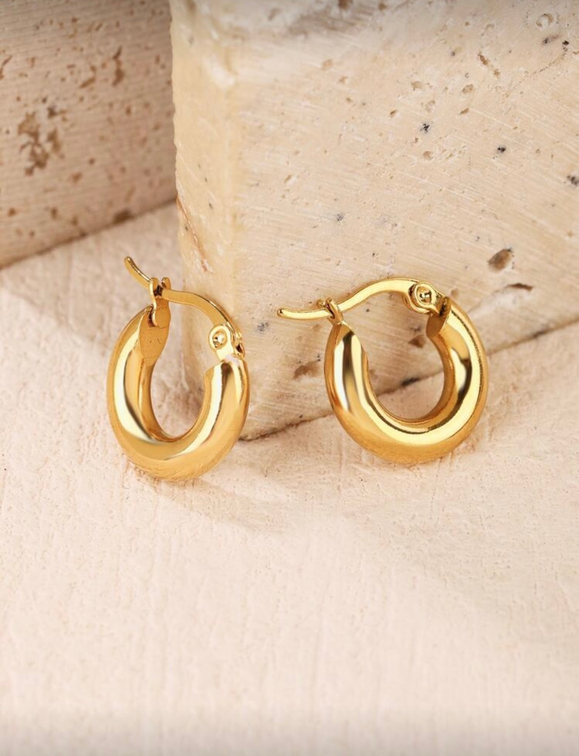 Gold core hoops