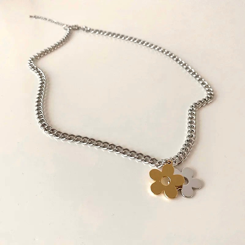 Two Toned Flower Necklace