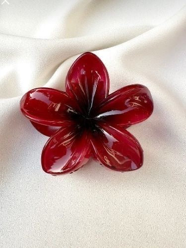 Cherry red claw clip